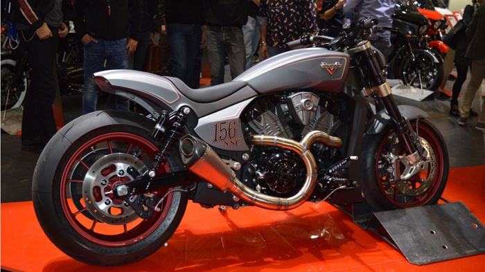 Το πρωτότυπο της EICMA είναι μια μοτοσυκλέτα σε ευθύ ανταγωνισμό με το Ducati X Το πρωτότυπο της EICMA είναι μια μοτοσυκλέτα σε ευθύ ανταγωνισμό με το Ducati X Diavel